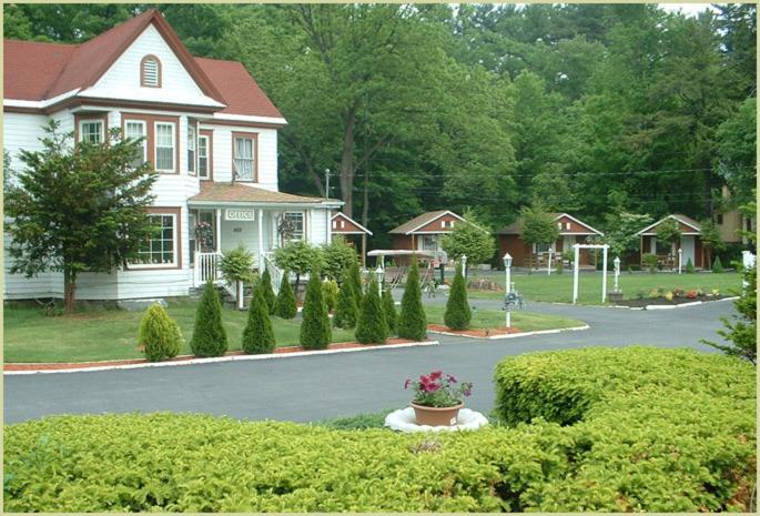 Seven Dwarfs Motel & Cabins Lake George Zewnętrze zdjęcie