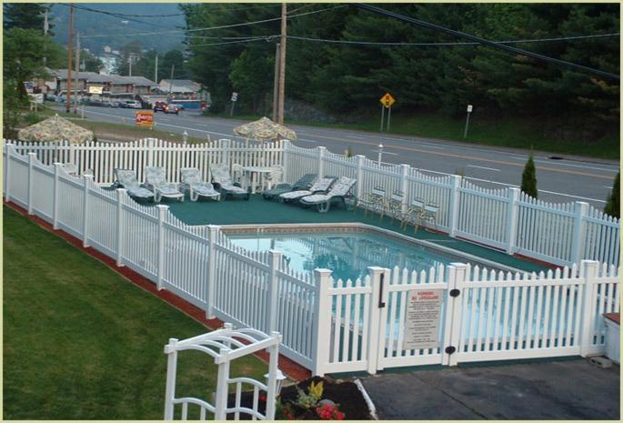 Seven Dwarfs Motel & Cabins Lake George Zewnętrze zdjęcie